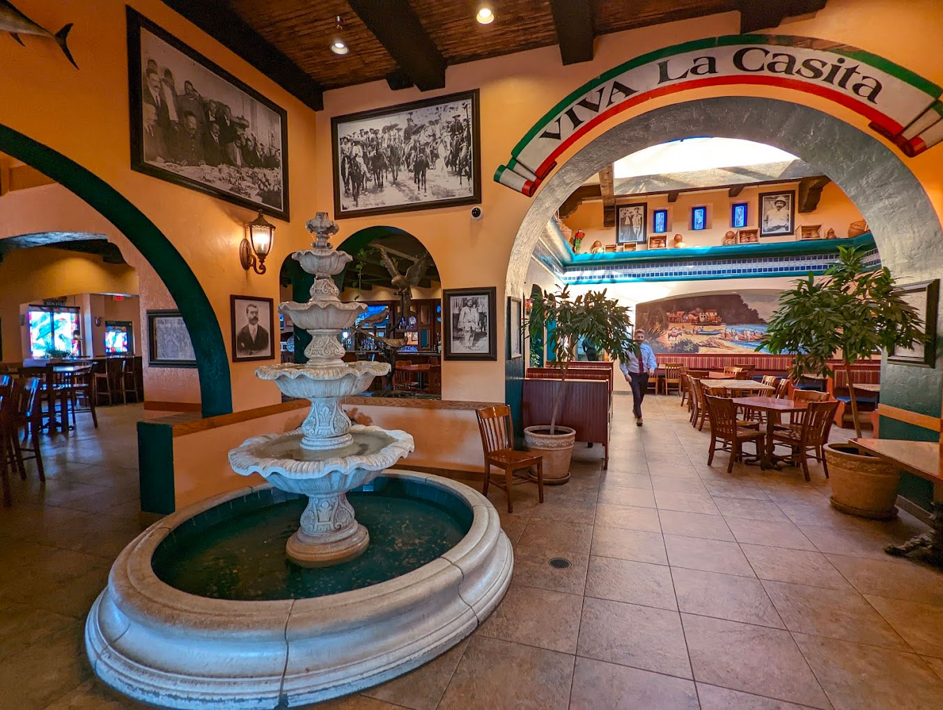 Interior photo of La Casita restaurant in Roseville.